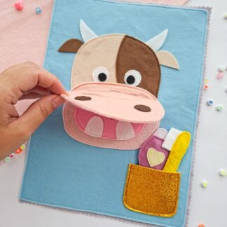 Vaca Escova os Dentes